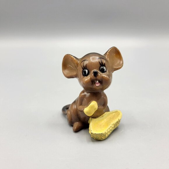 Vintage Plastic Mouse Mini Figurine With Cheese Collectible Ornament Shelf Decor - Picture 7 of 11